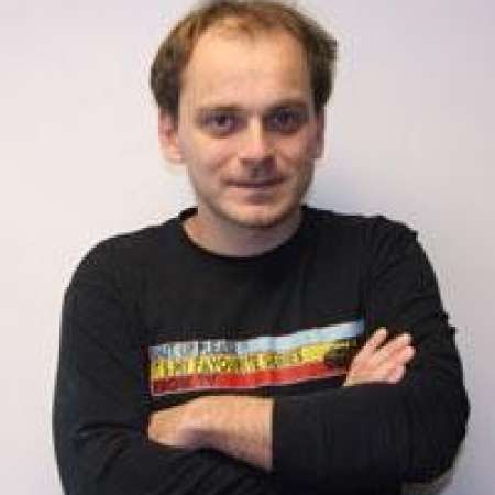 Alexis : Expert et chef de projet développement C/C++/Python Linux